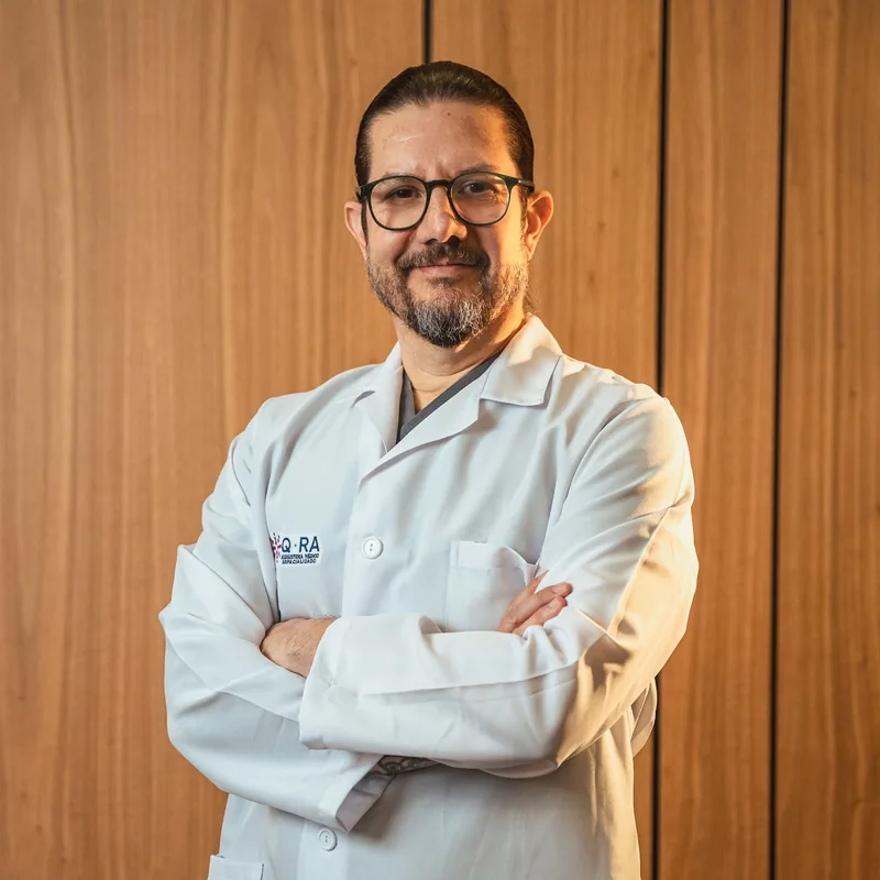 Dr. Andrés Córdova