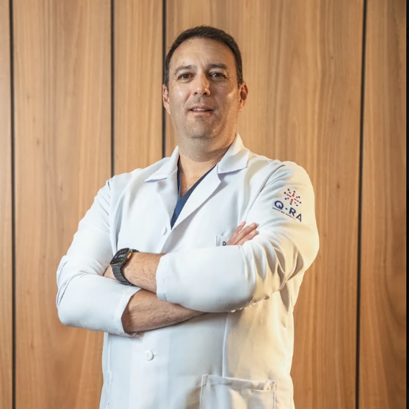 Dr. Esteban Holguín Maldonado
